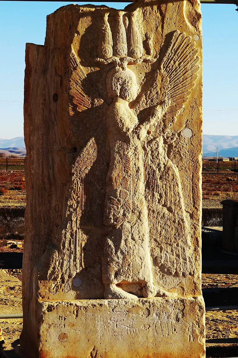 Is Ḏū al-Qarnayn the same figure as Alexander the Great?